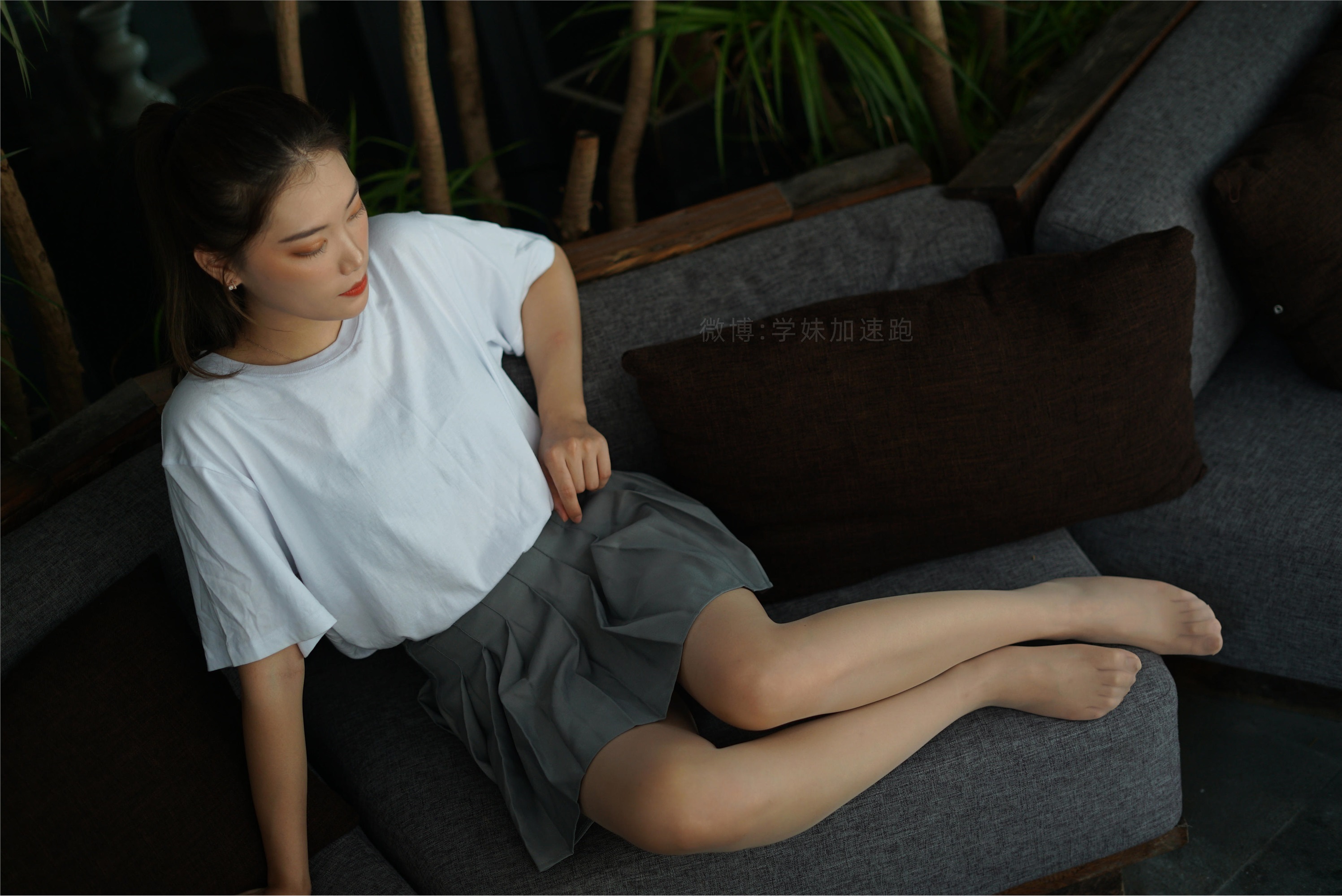 学妹加速跑 XM053《灰裙下的丝-玲玲》